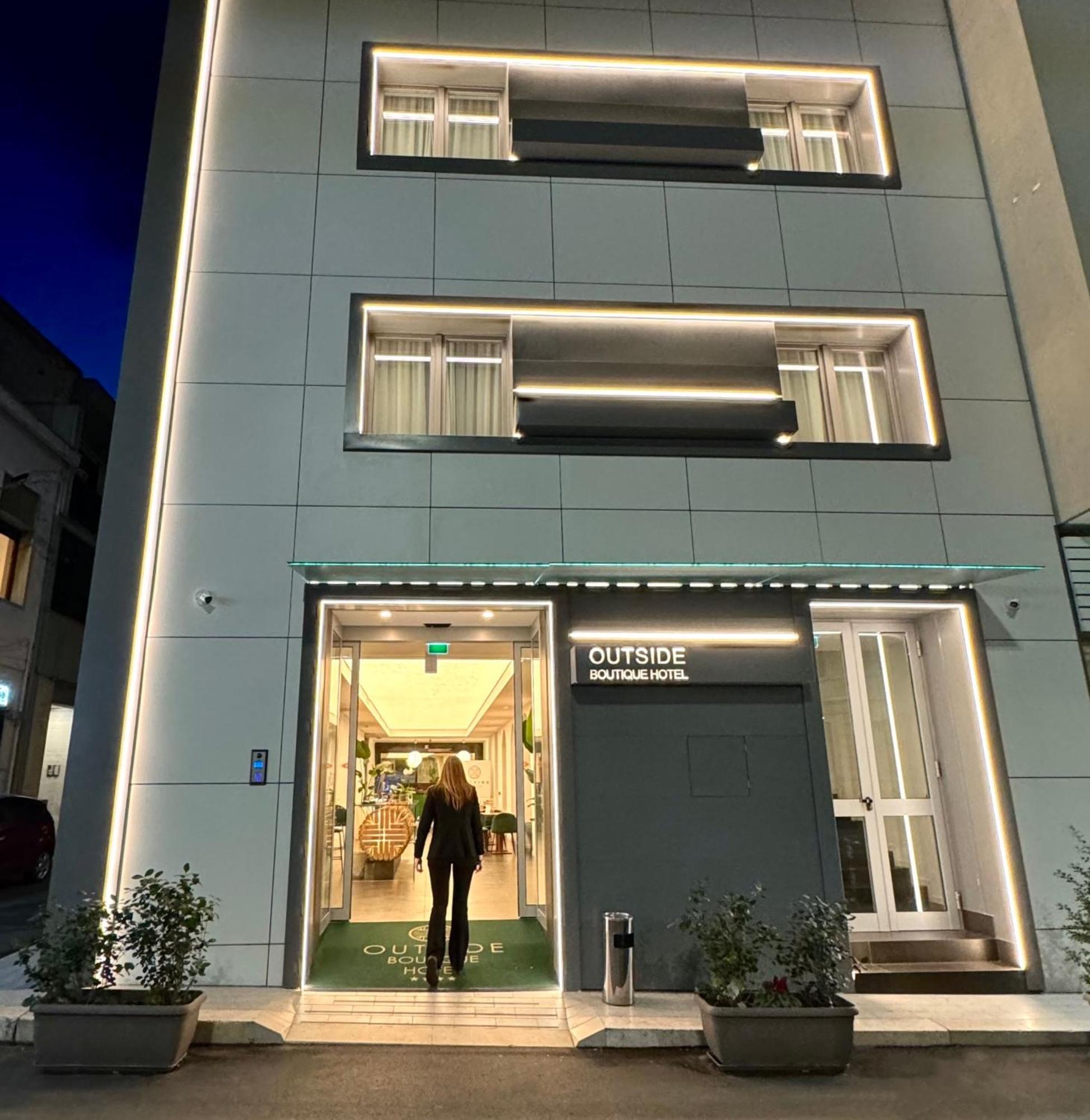 Outside Boutique Hotel Фоджа Екстер'єр фото